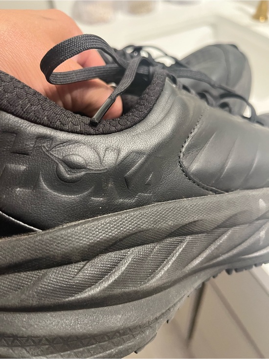 Hoka  mens Bondi All-Black Running Sneaker 9.5 main image 4